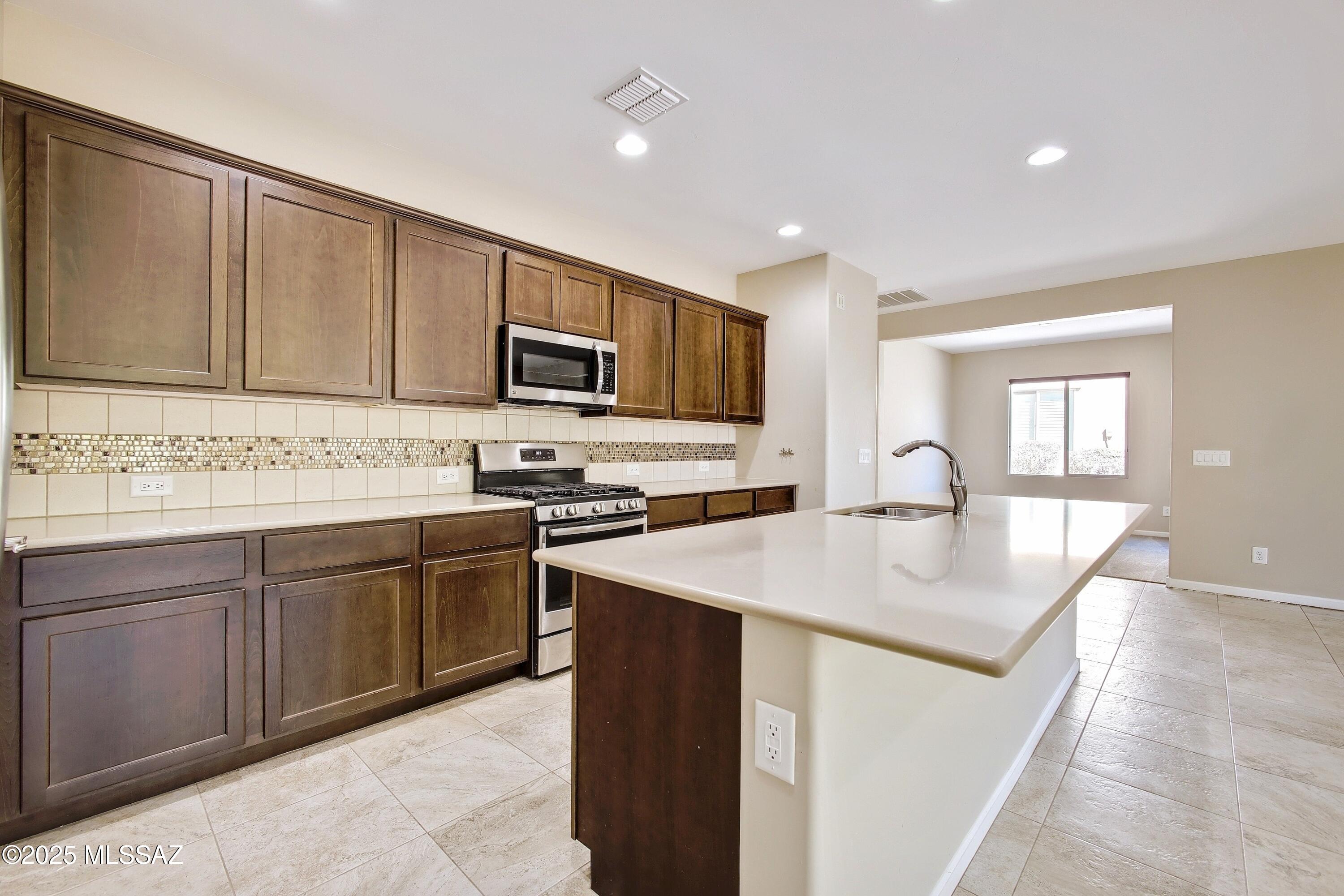 1075 N Echo Ranch Drive
