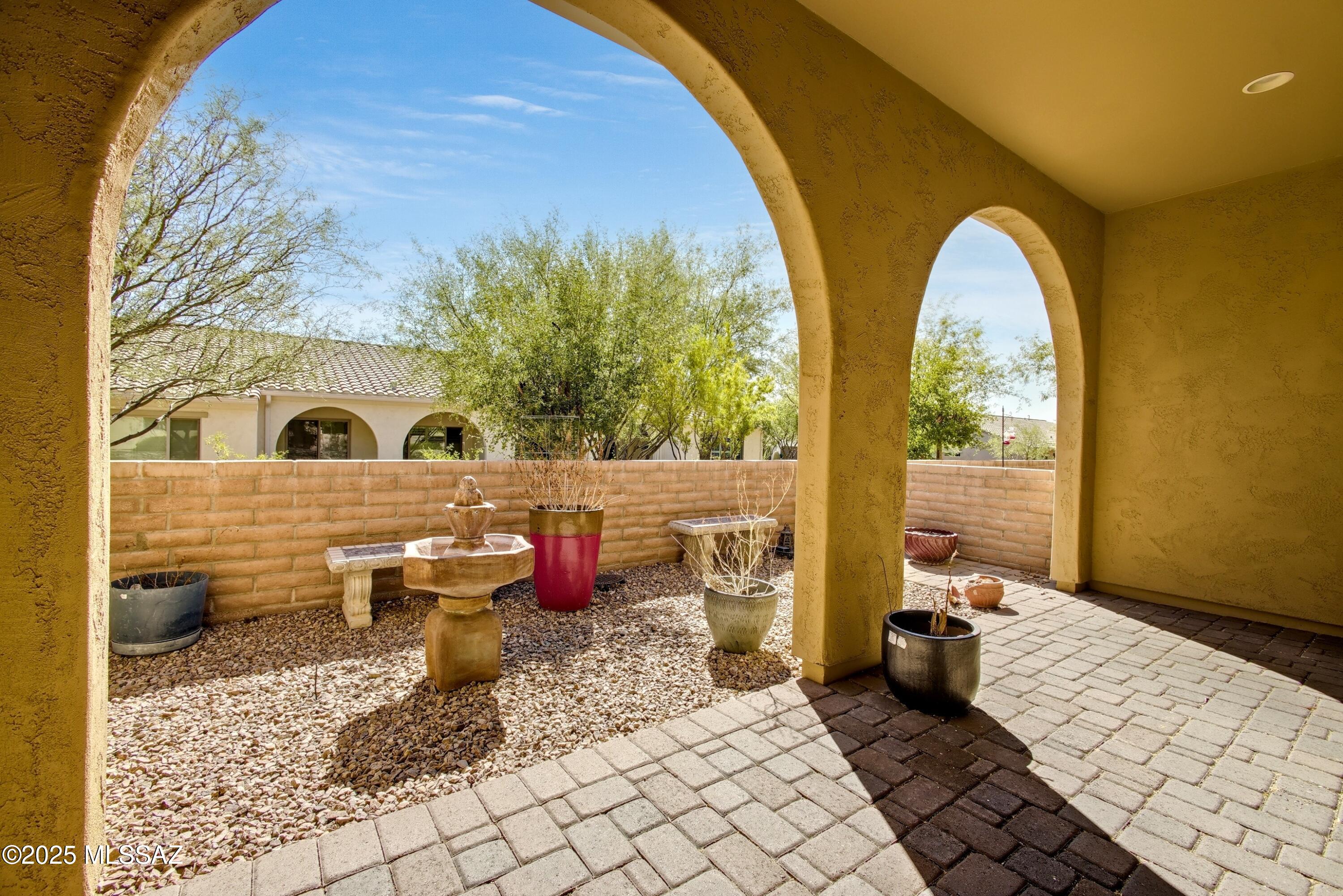 1075 N Echo Ranch Drive