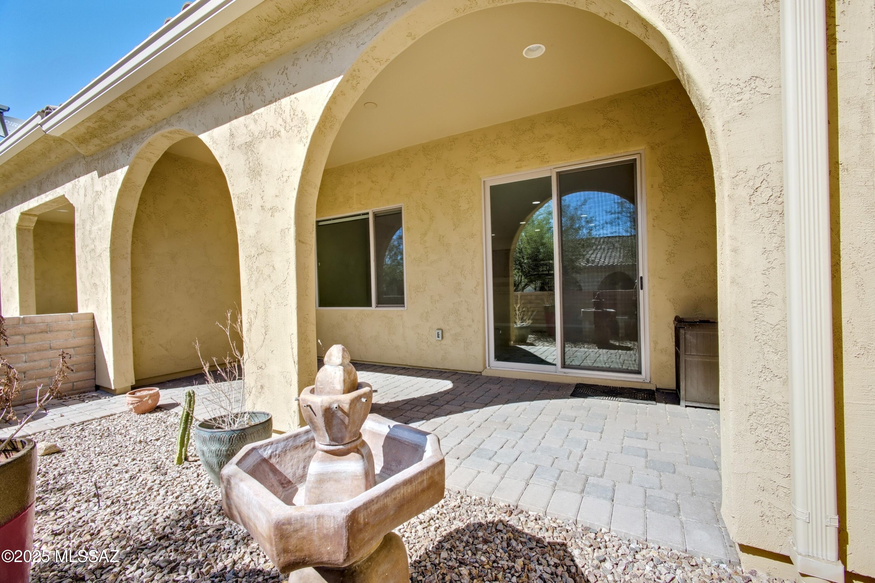 1075 N Echo Ranch Drive