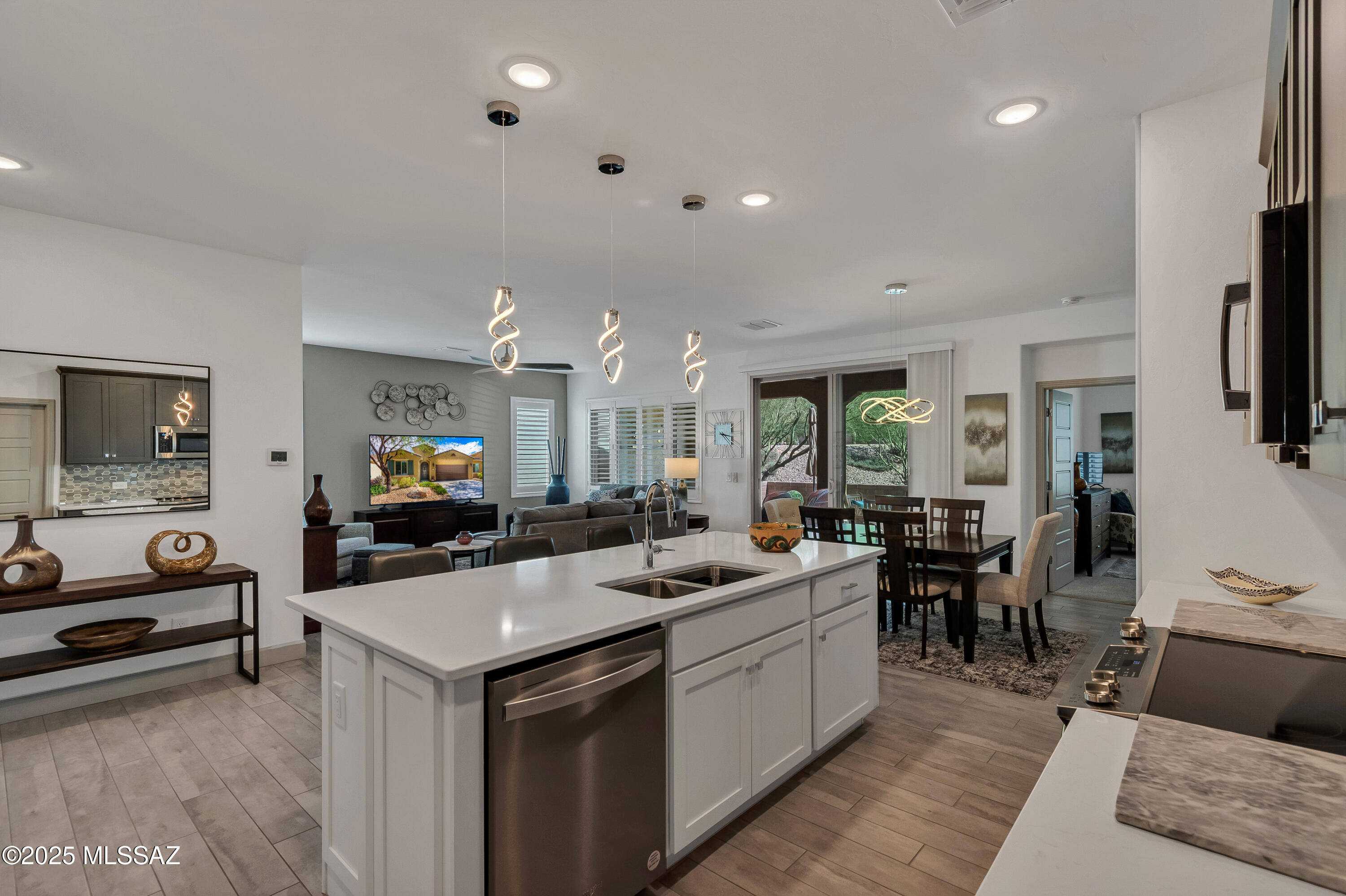1618 E Horned Lark Drive
