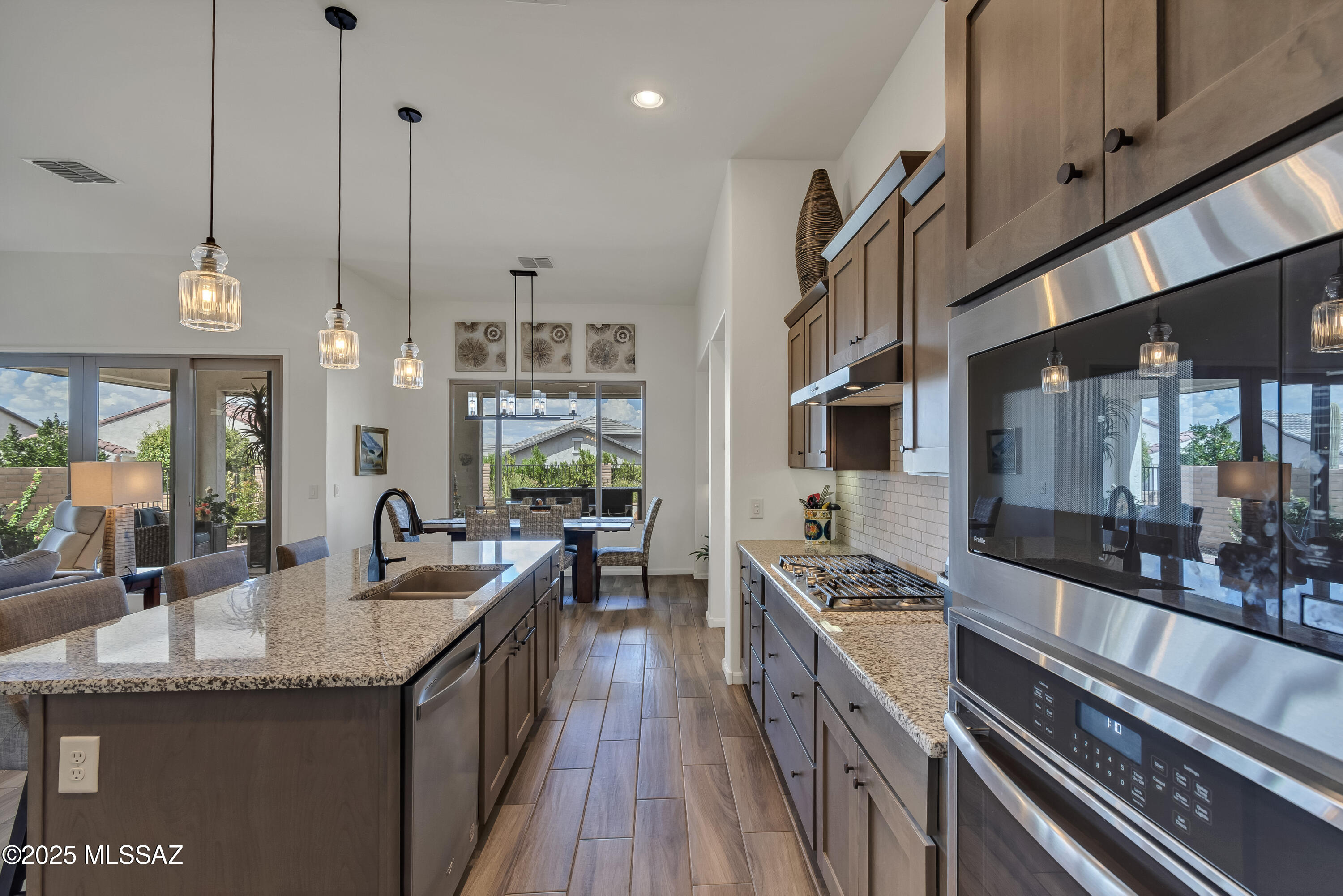 2605 E Josephine View Drive