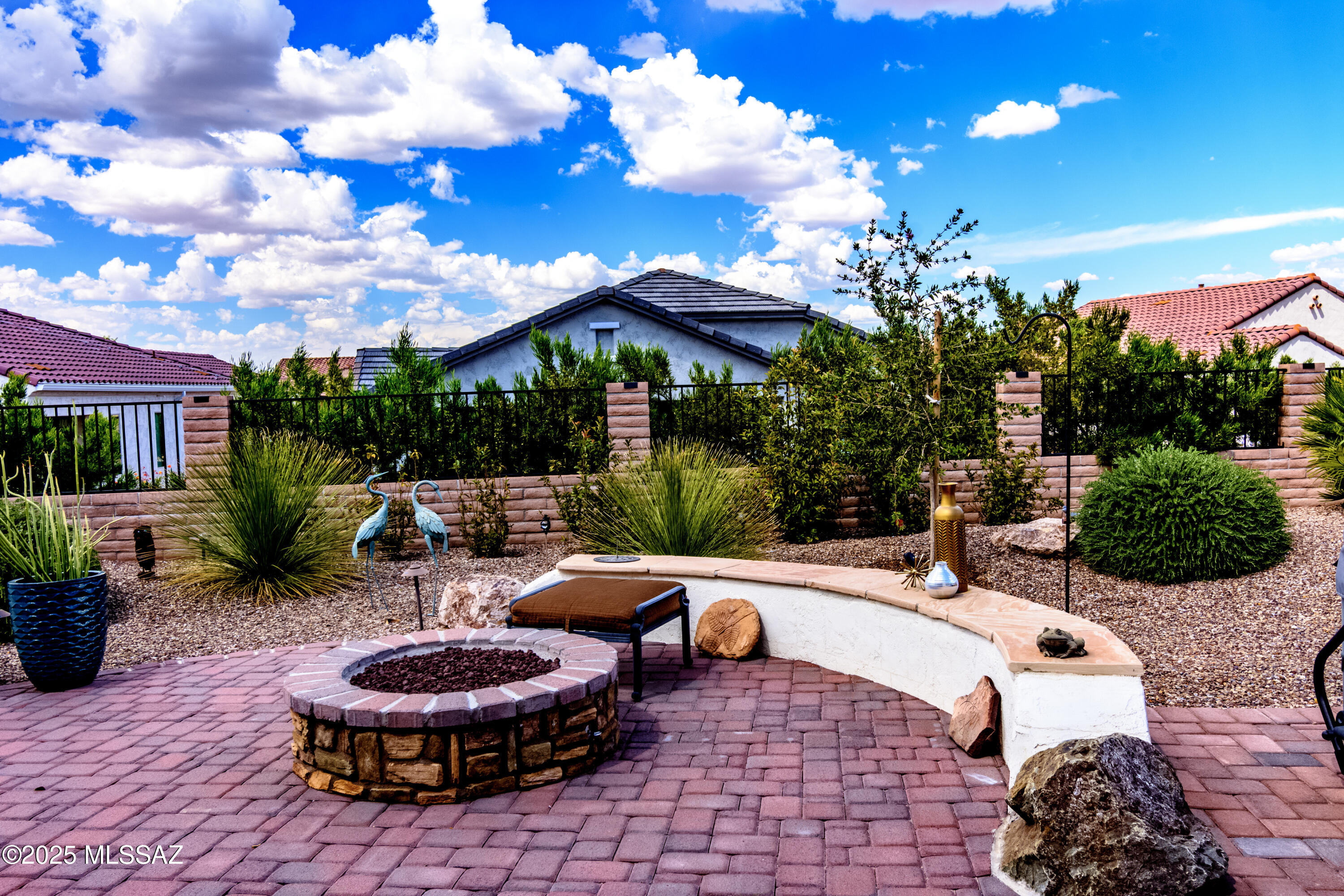 2605 E Josephine View Drive