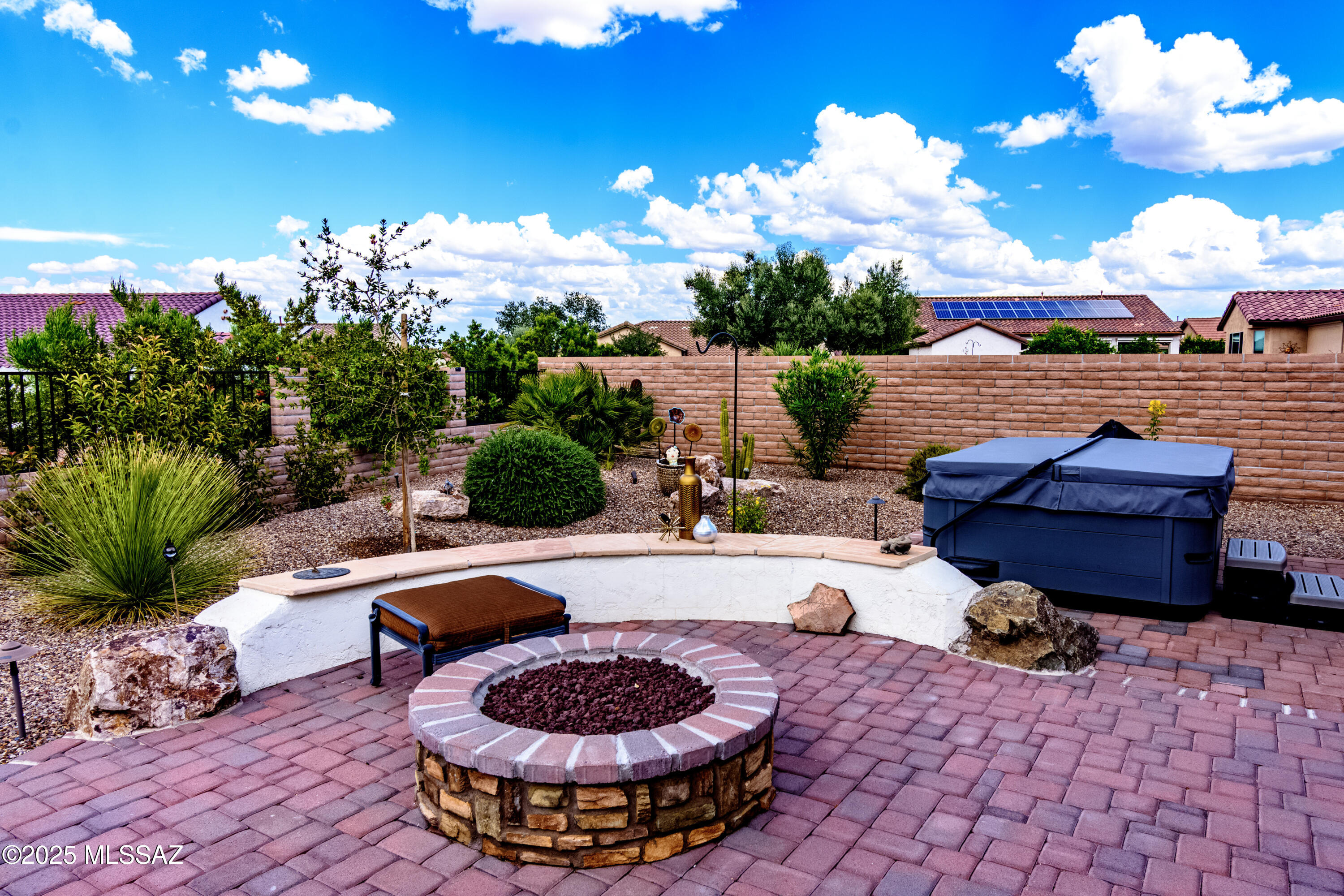 2605 E Josephine View Drive