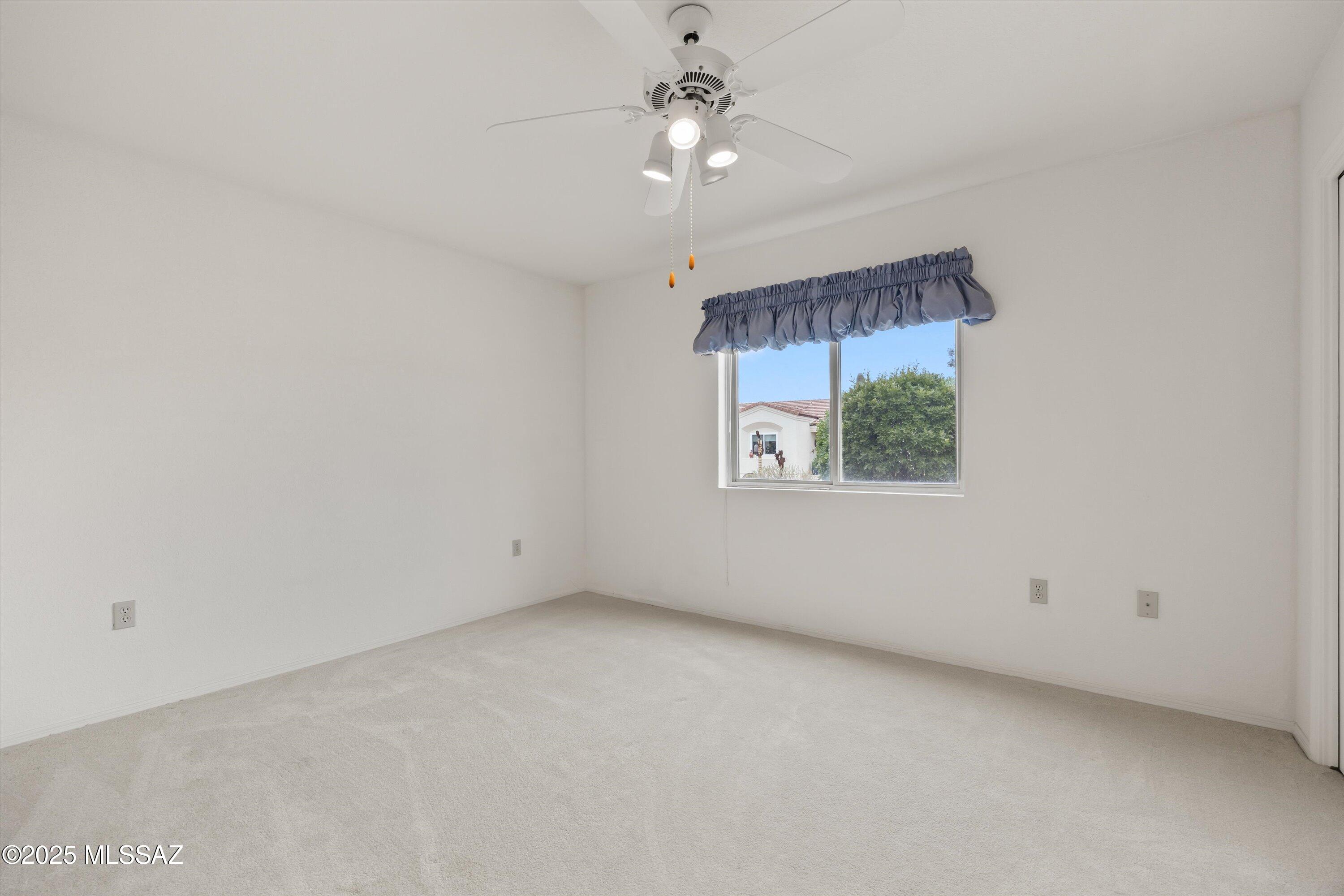 1739 W Circulo De La Pinata