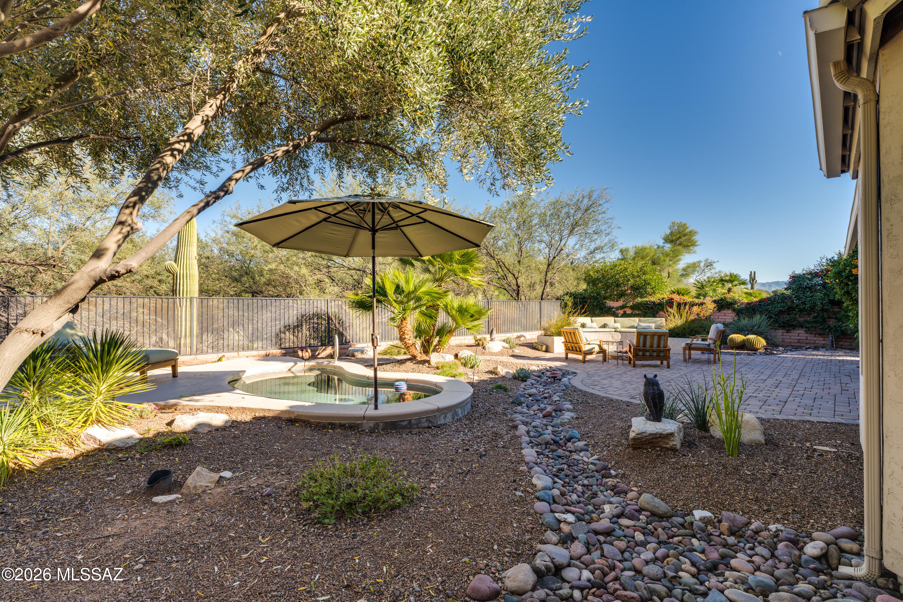 1748 N Oak Hill Lane