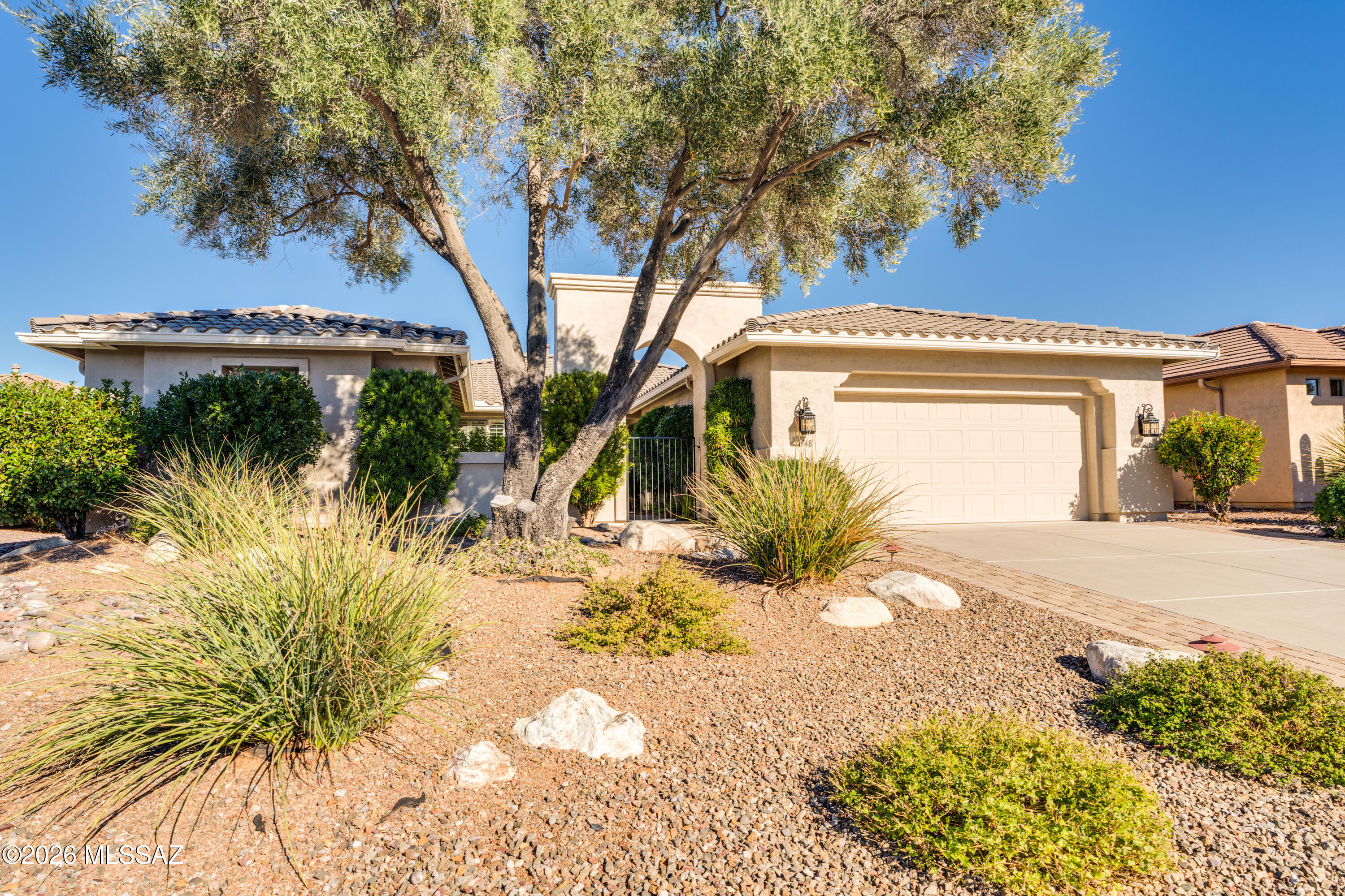 1748 N Oak Hill Lane