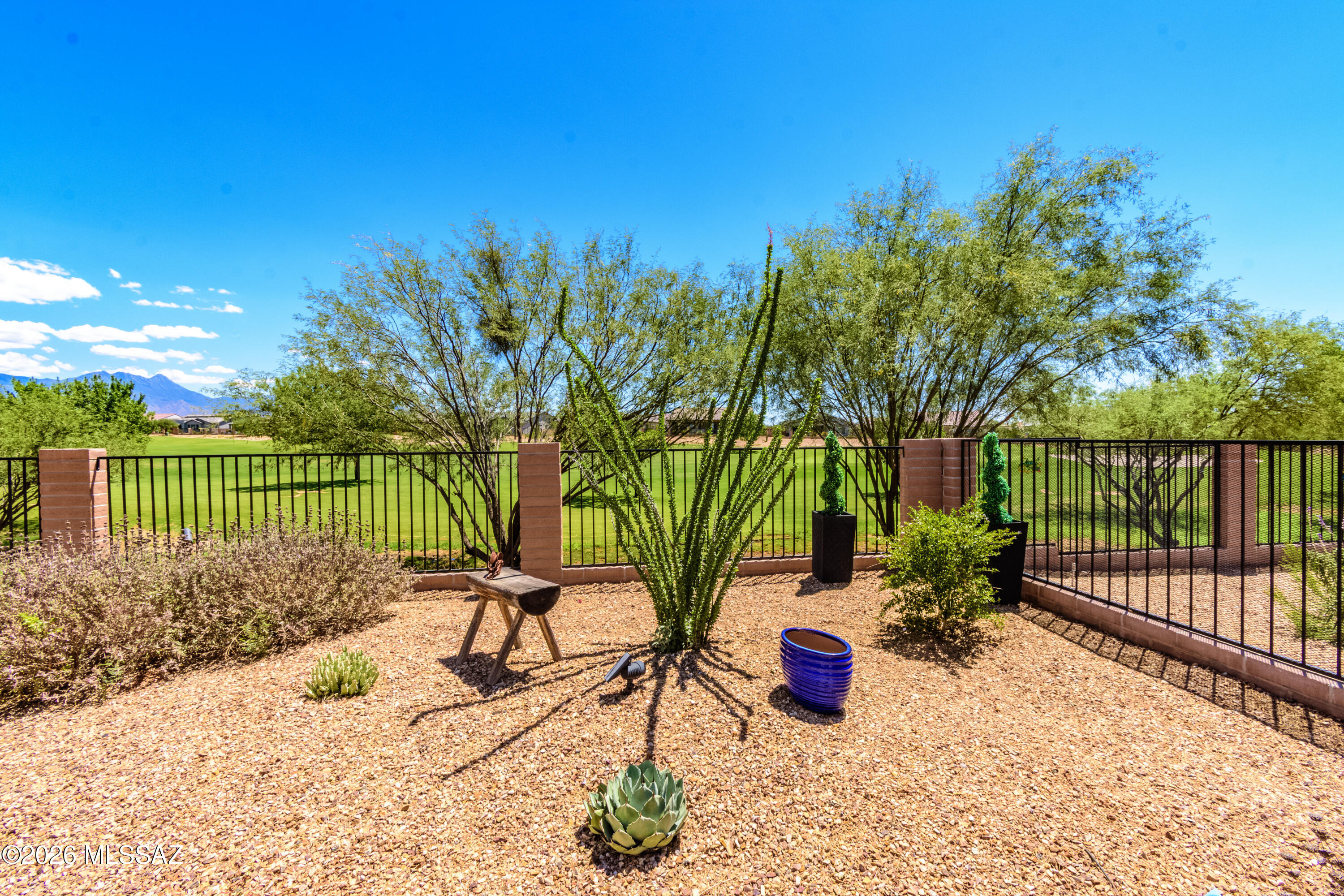 2460 E Copper Vly Way