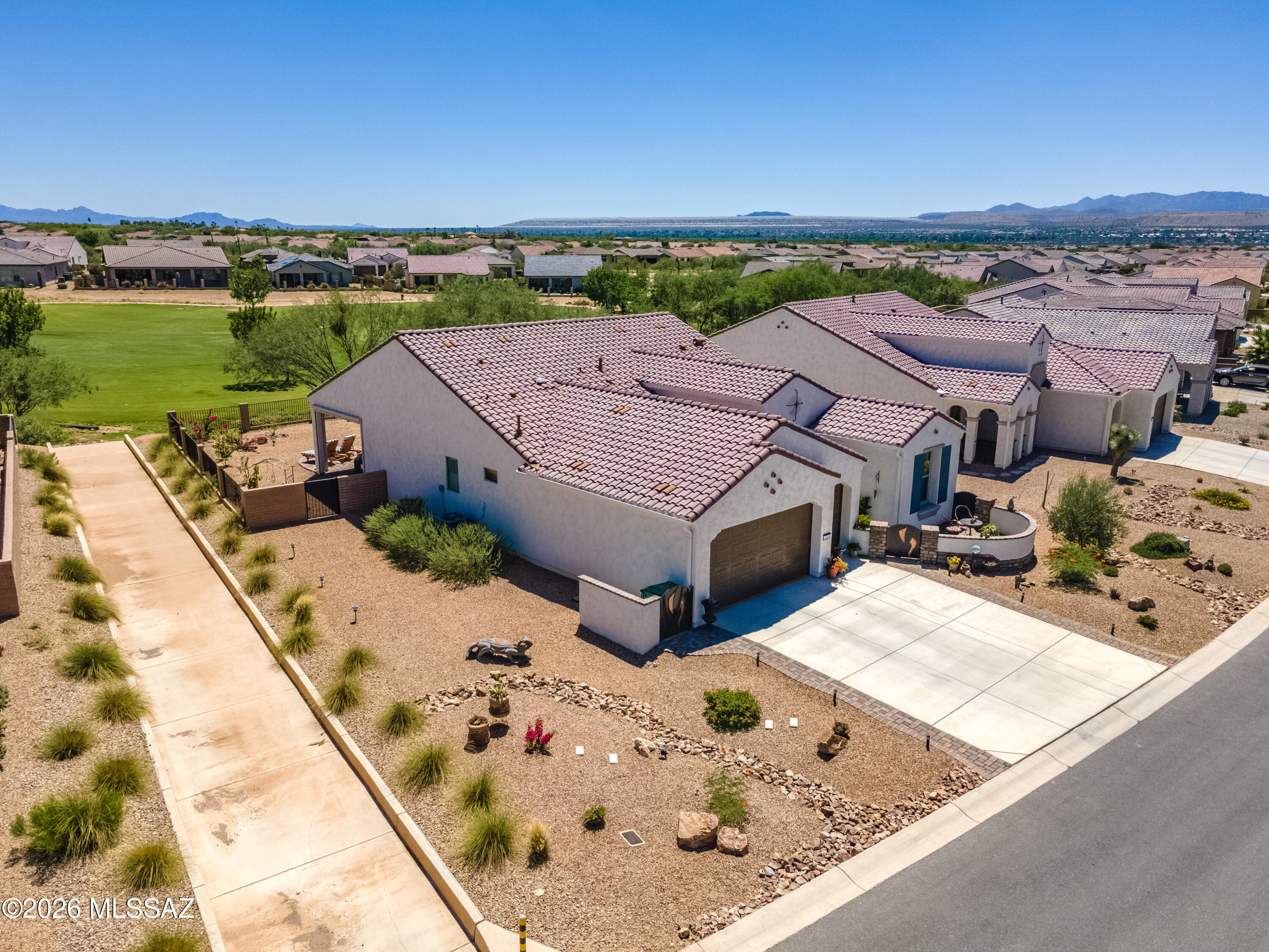 2460 E Copper Vly Way