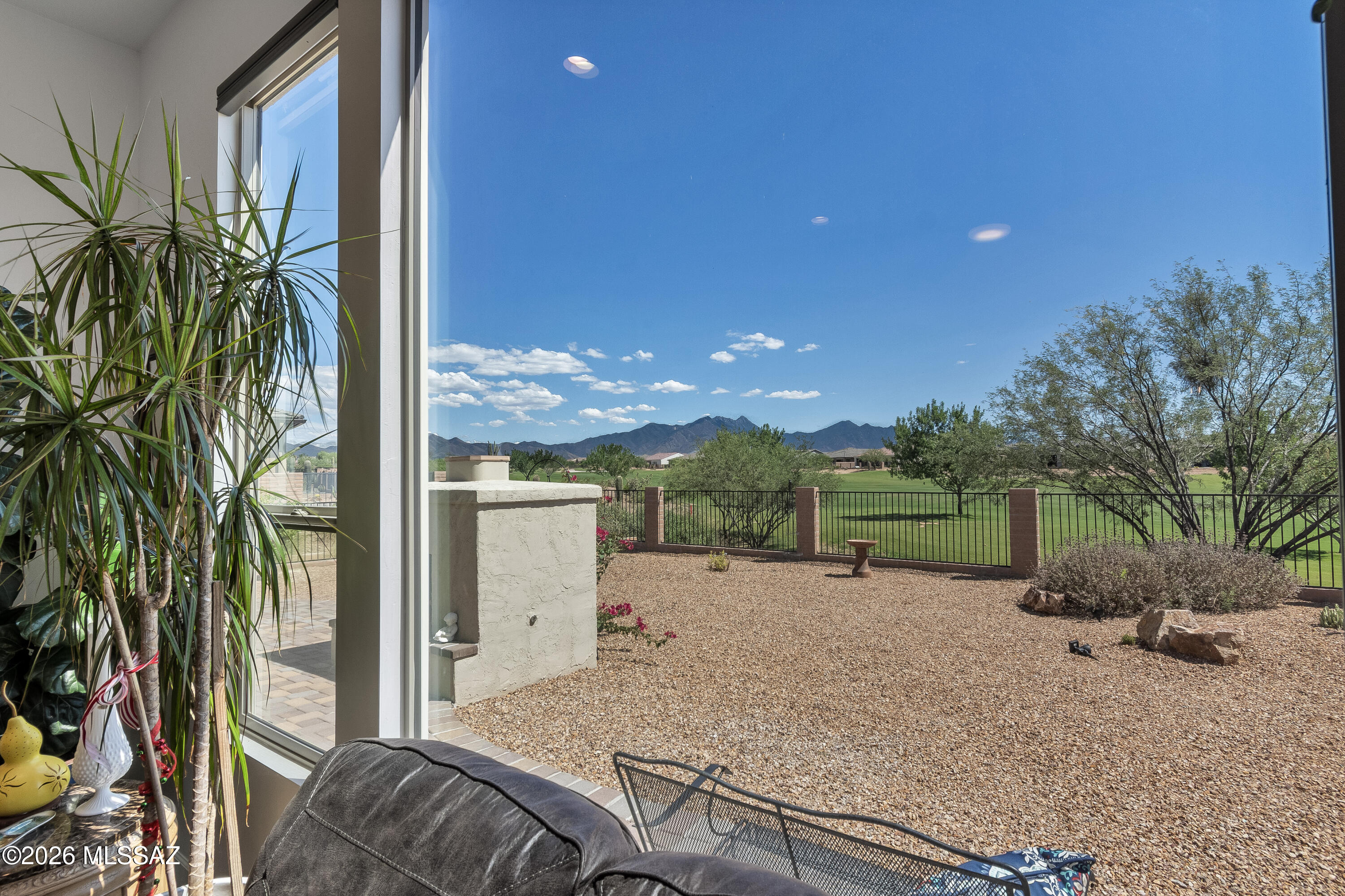 2460 E Copper Vly Way