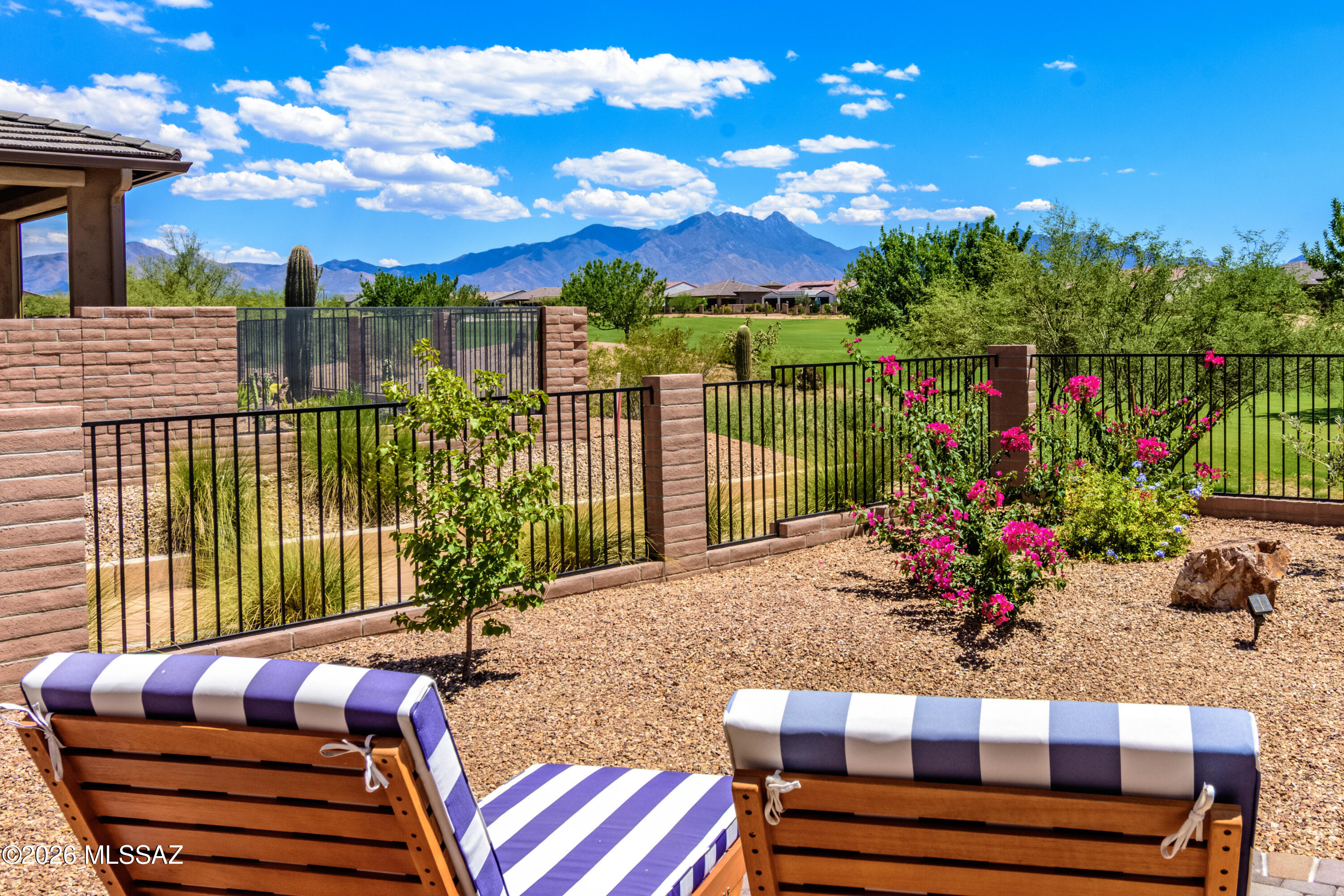 2460 E Copper Vly Way