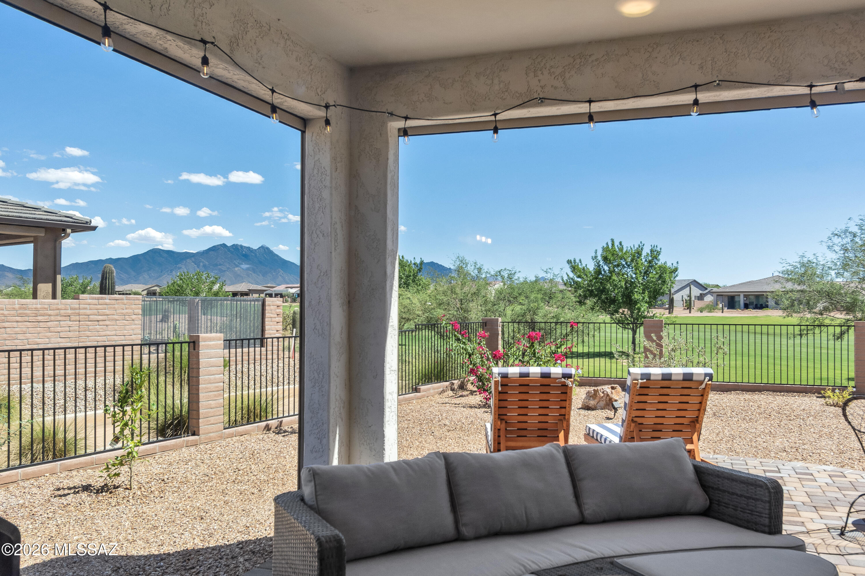 2460 E Copper Vly Way