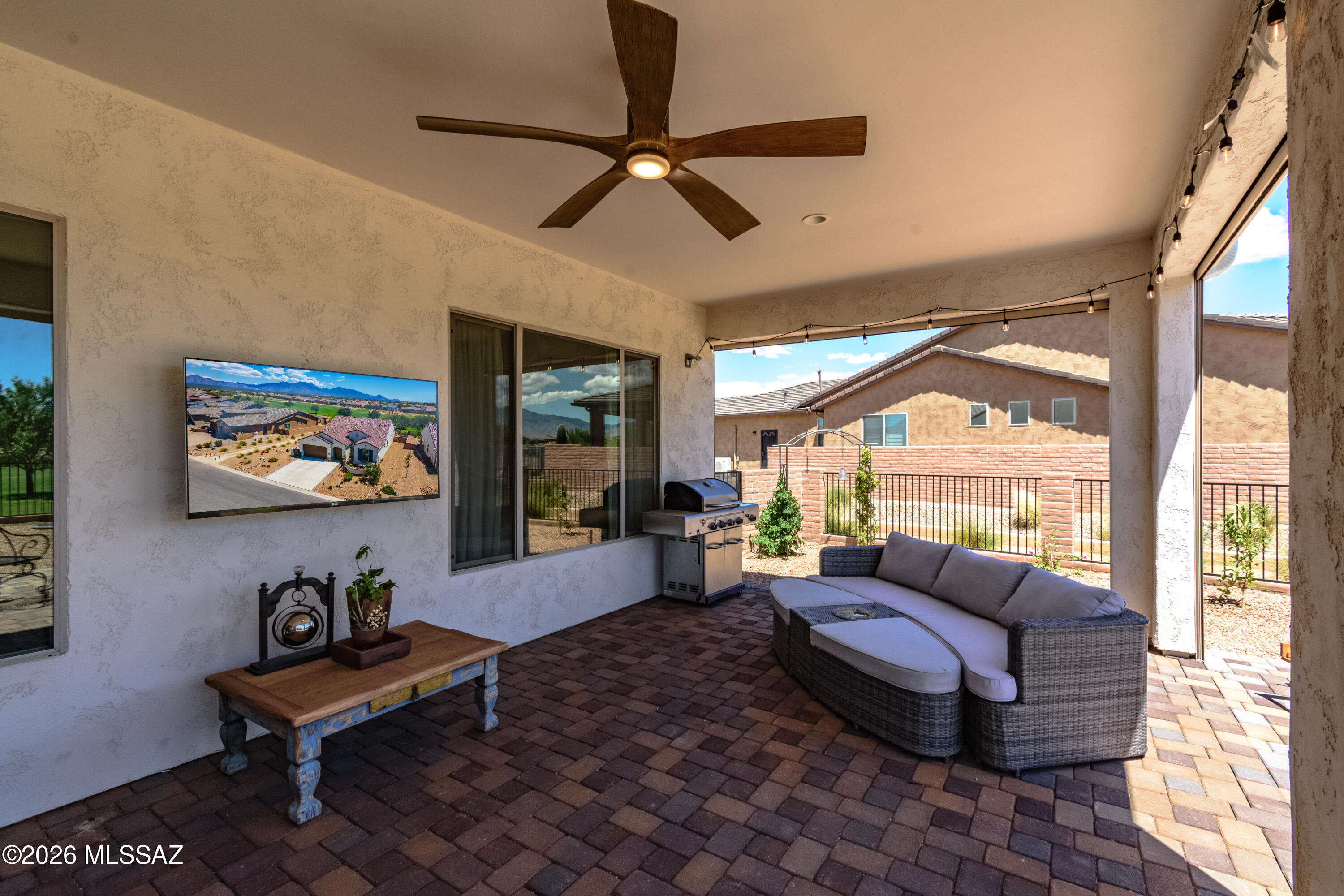 2460 E Copper Vly Way