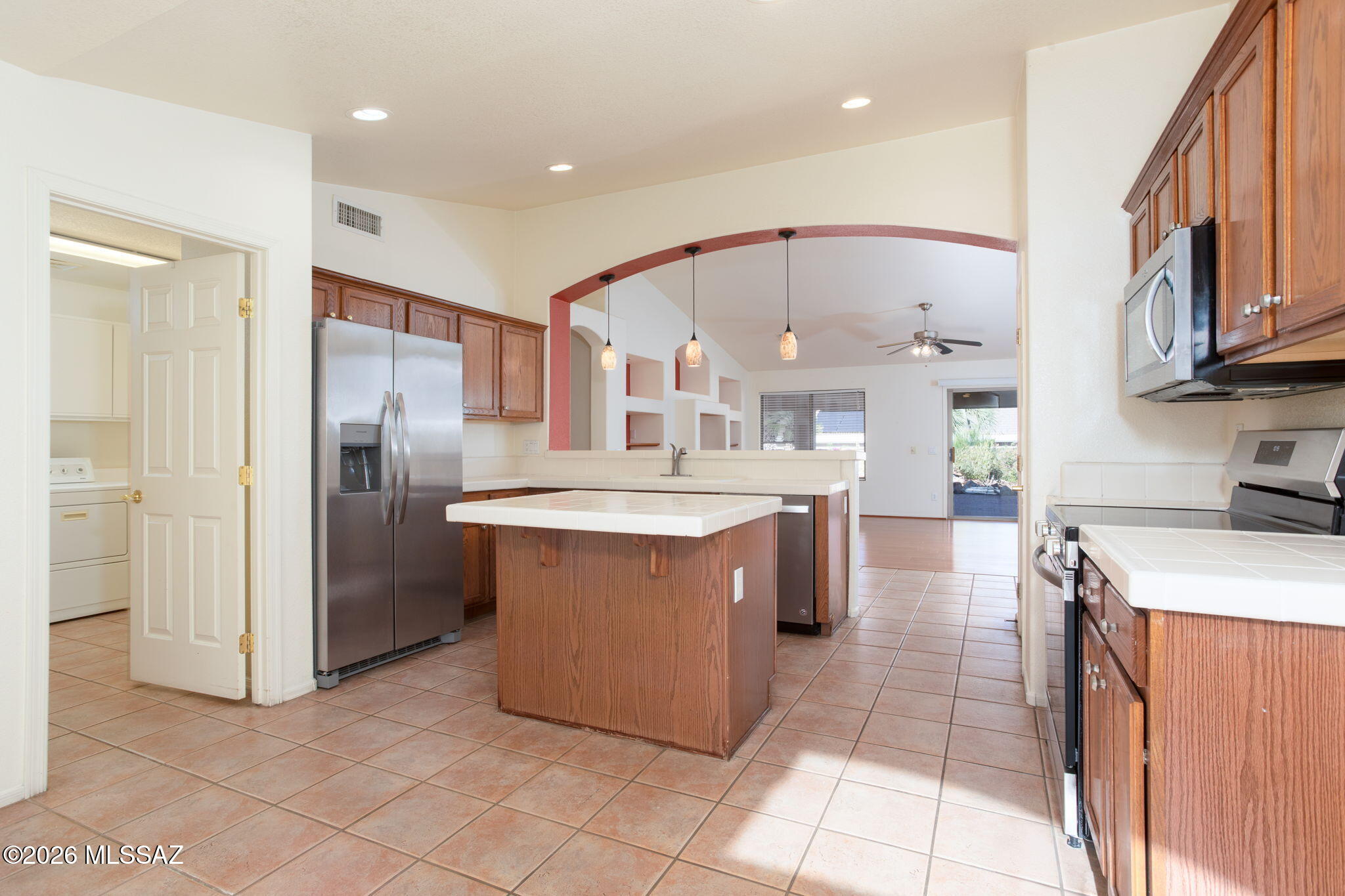 1047 N Cowboy Canyon Drive