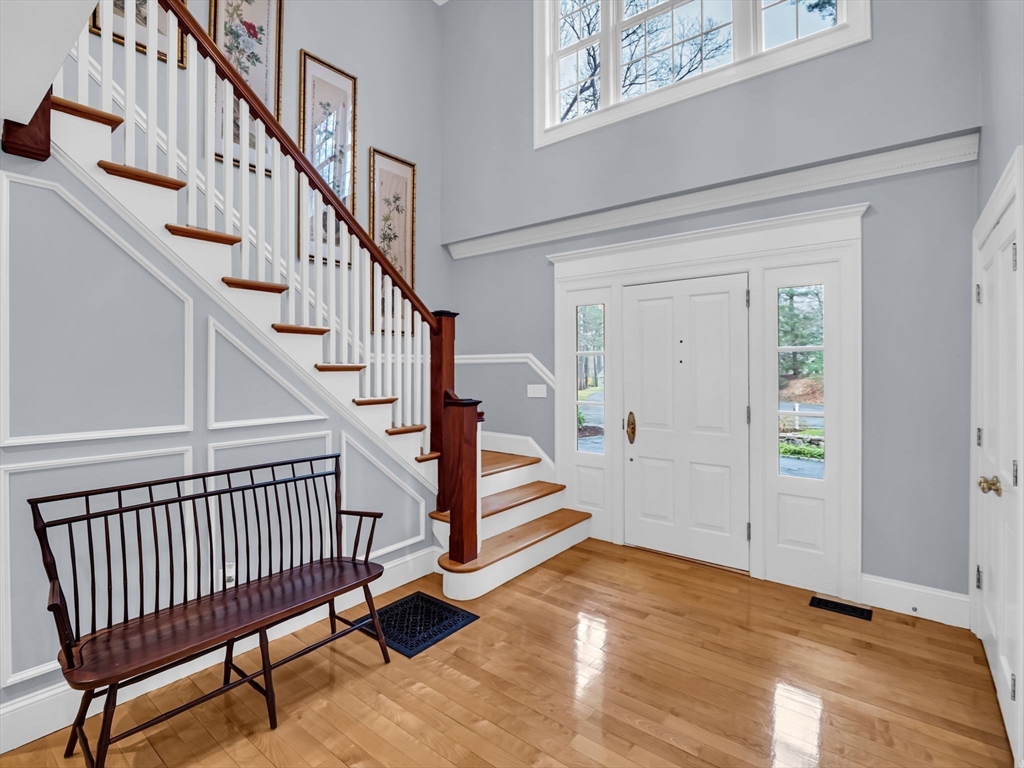 16 Buttonwood Ln