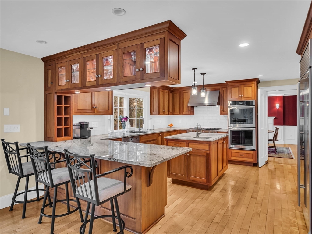 16 Buttonwood Ln
