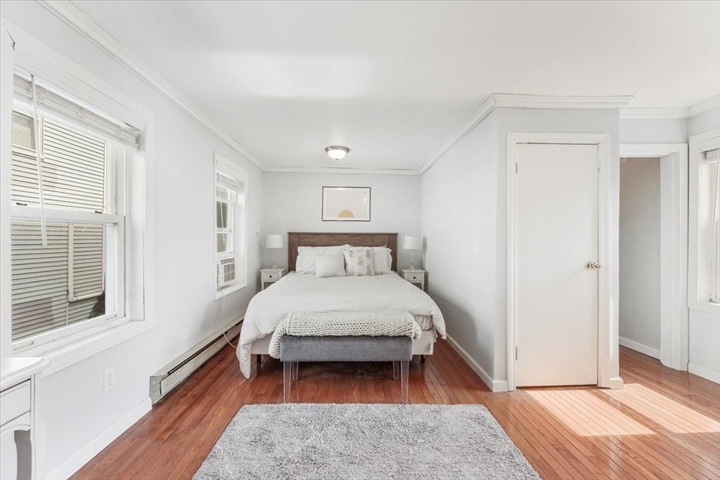 8 Lovis St