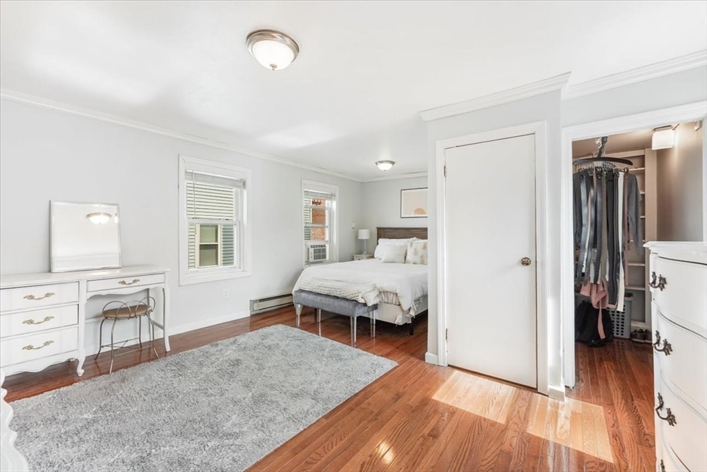 8 Lovis St