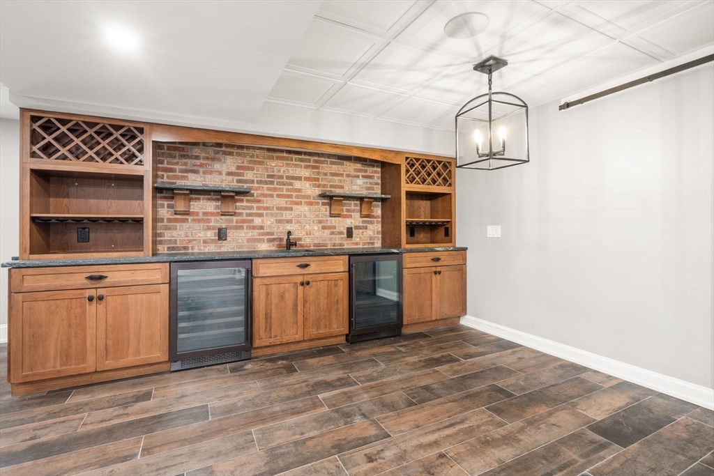 101 Sunset Road