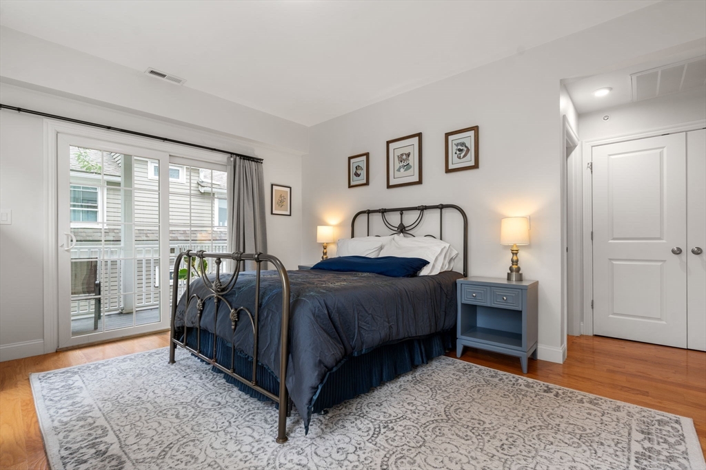 466 Medford St # 3