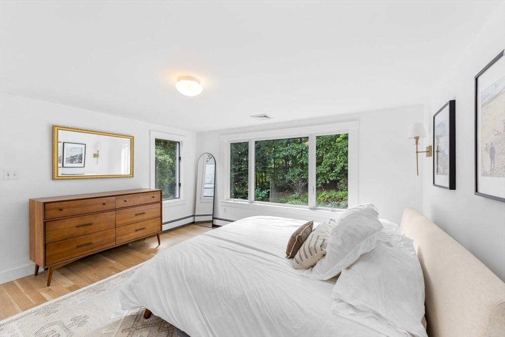 16 Bridle Path