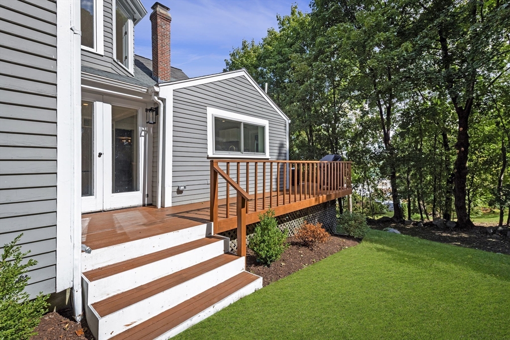16 Bridle Path
