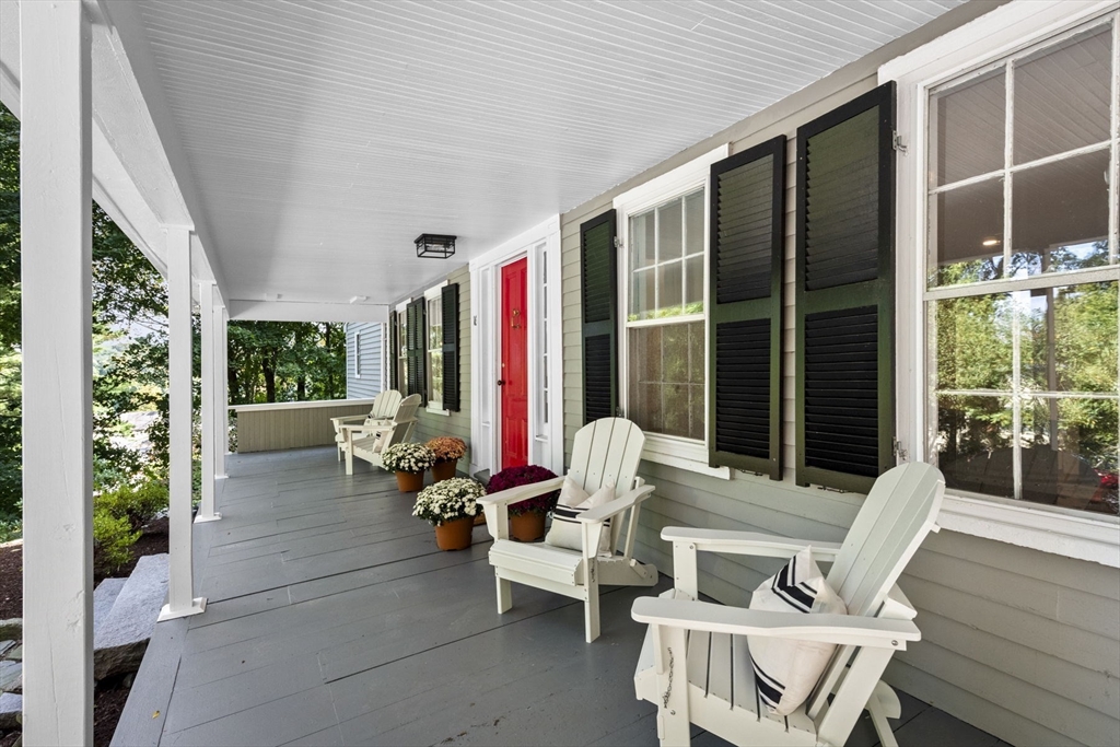 16 Bridle Path
