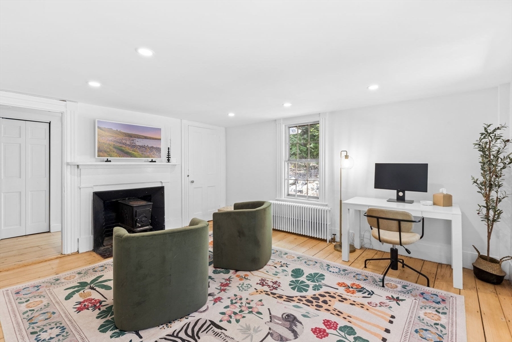 16 Bridle Path