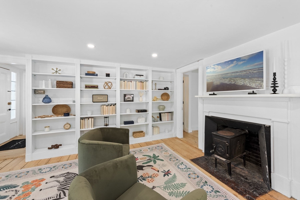 16 Bridle Path