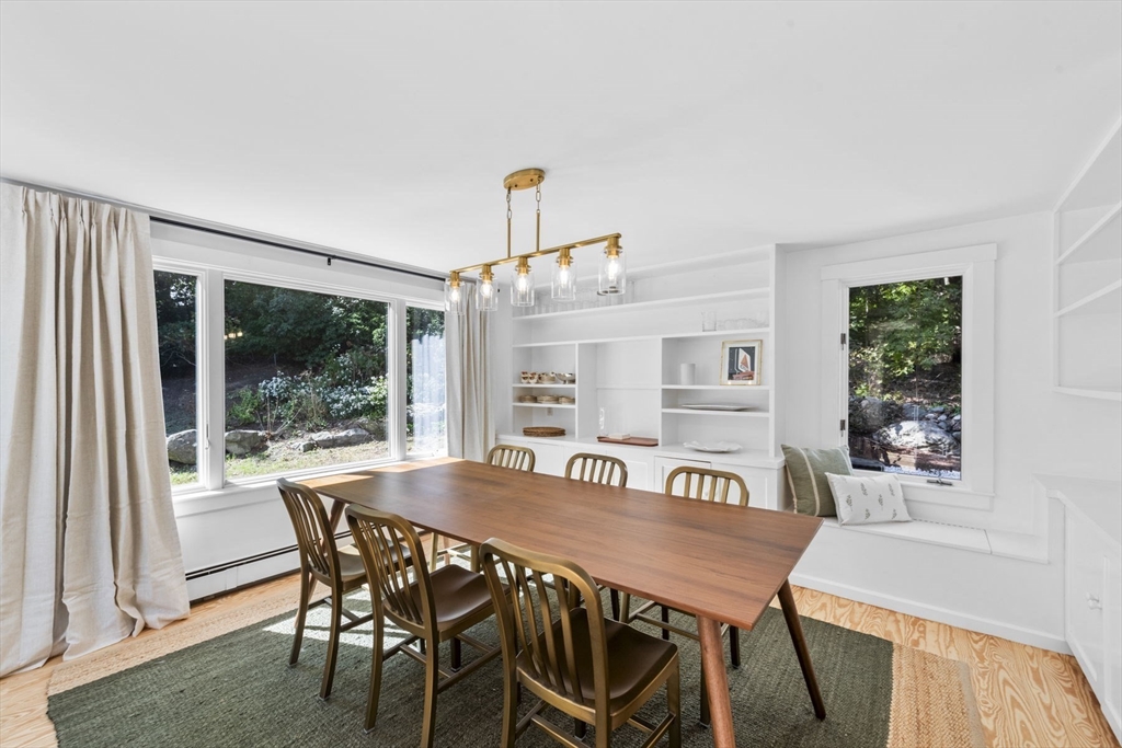 16 Bridle Path