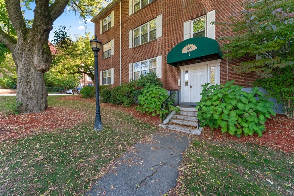 168 Newton St # 5