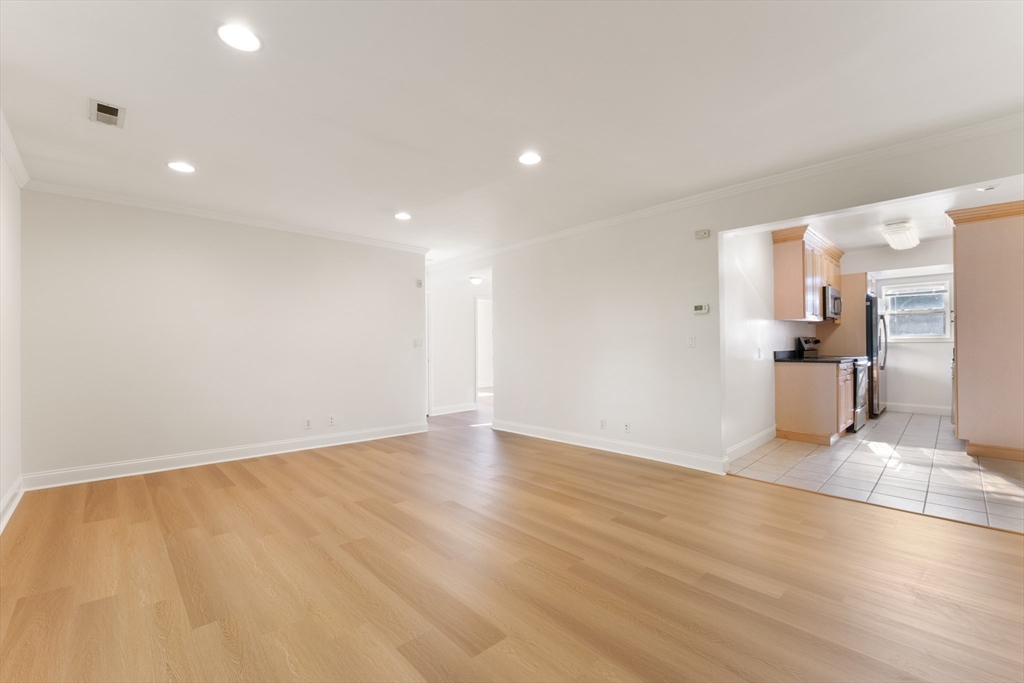 168 Newton St # 5
