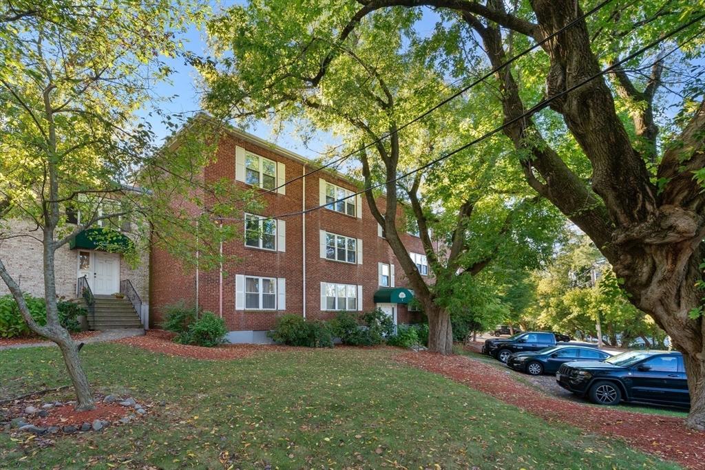 168 Newton St # 5