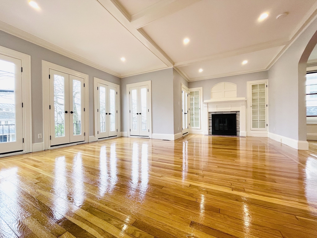 28 Wolcott Rd