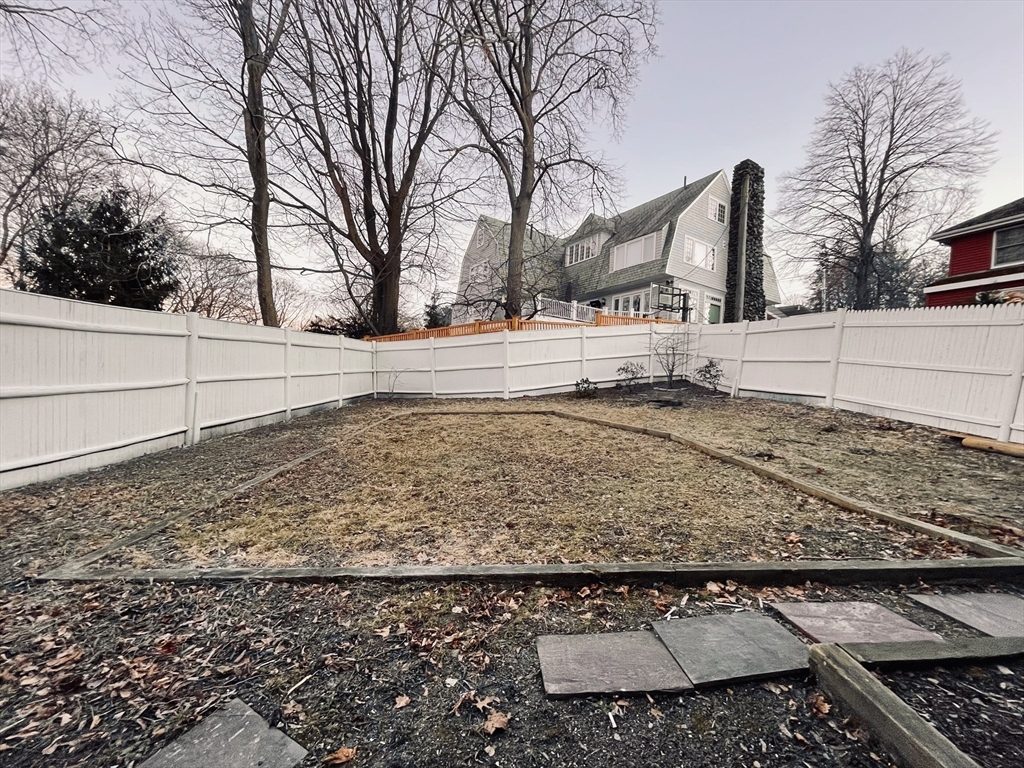 28 Wolcott Rd