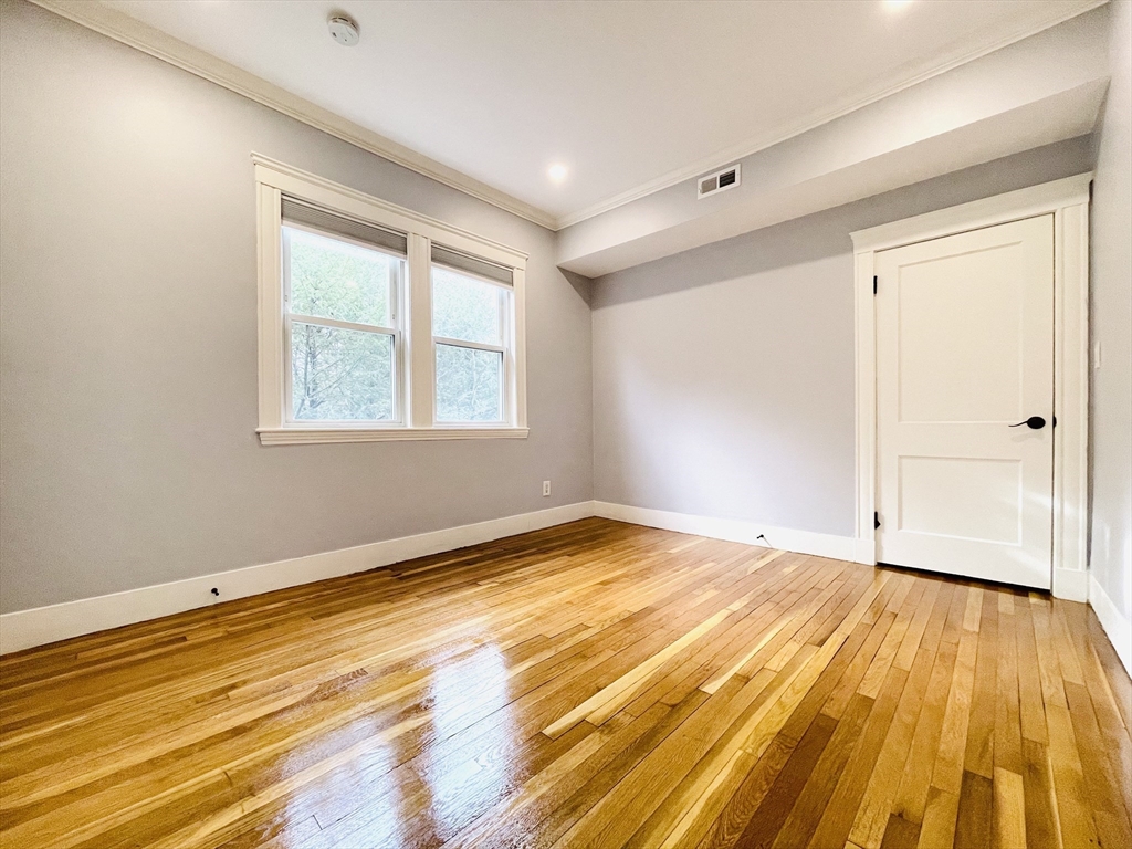 28 Wolcott Rd