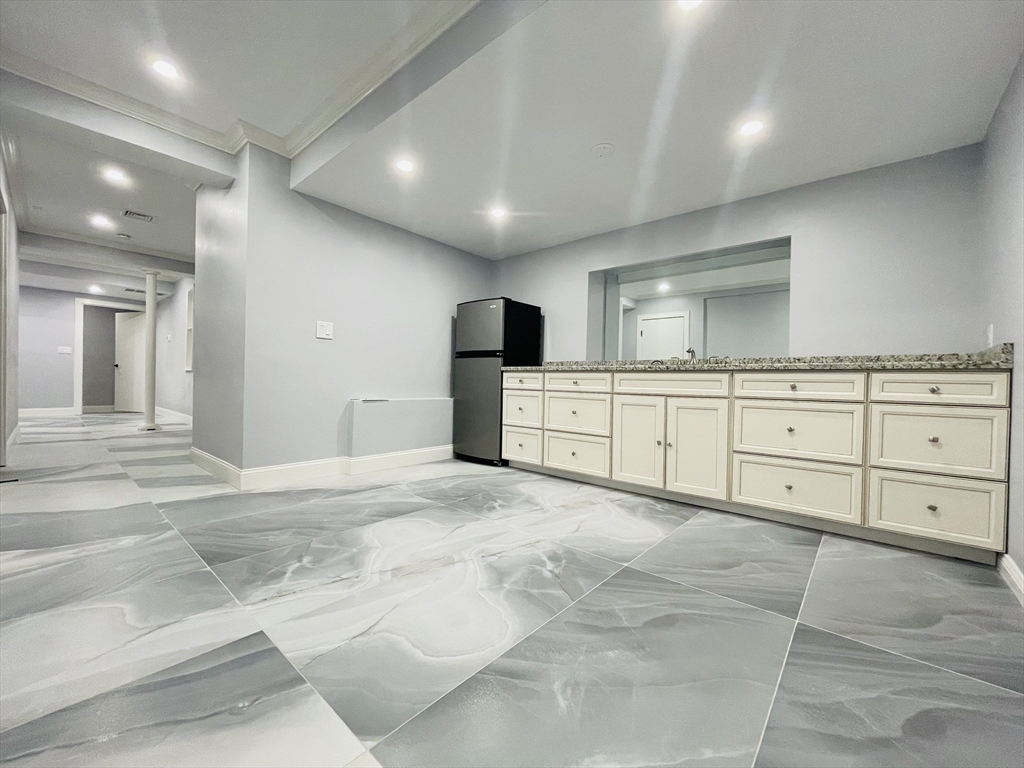 28 Wolcott Rd