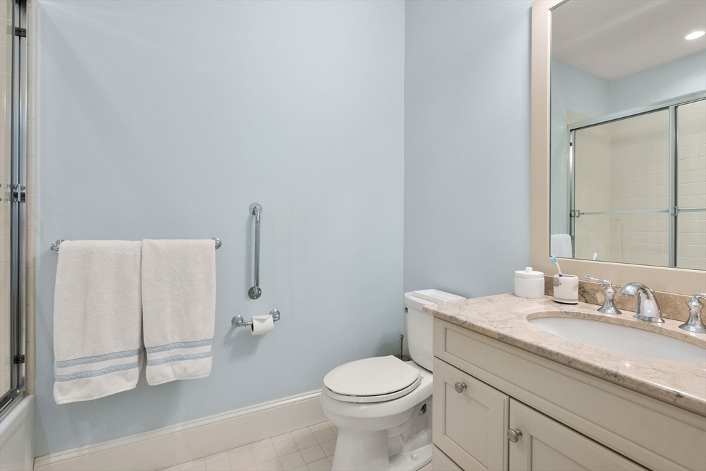 4 Somerset Place # 4