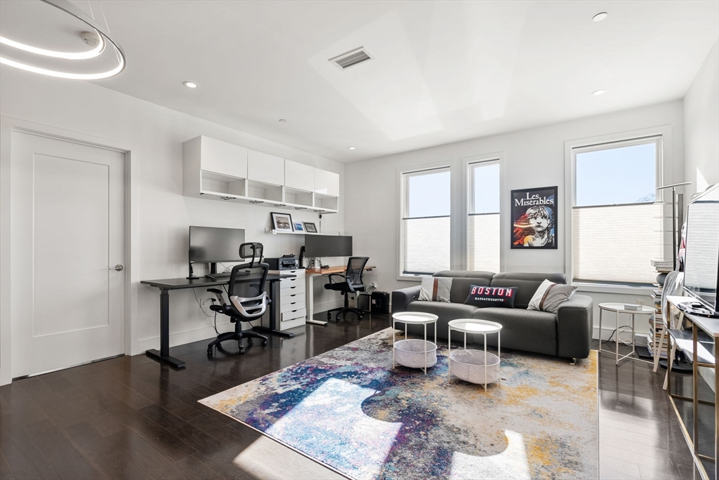 2 W 6th Street # 108