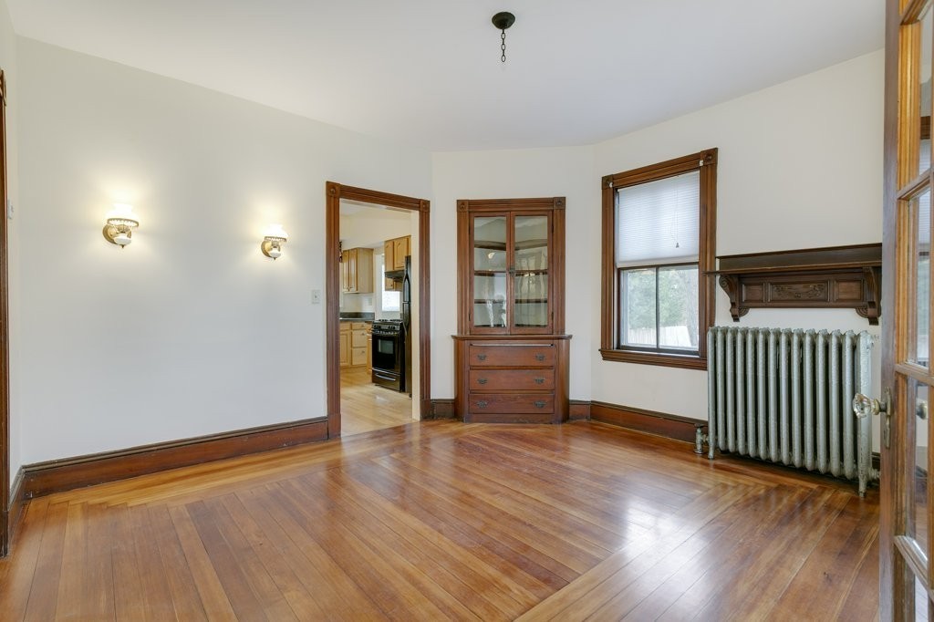39 Warren Avenue