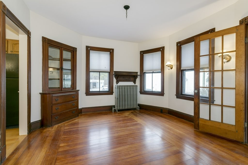 39 Warren Avenue