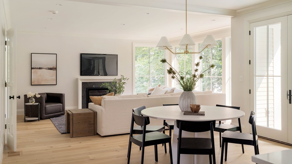 14 Bird Hill Ave, Wellesley