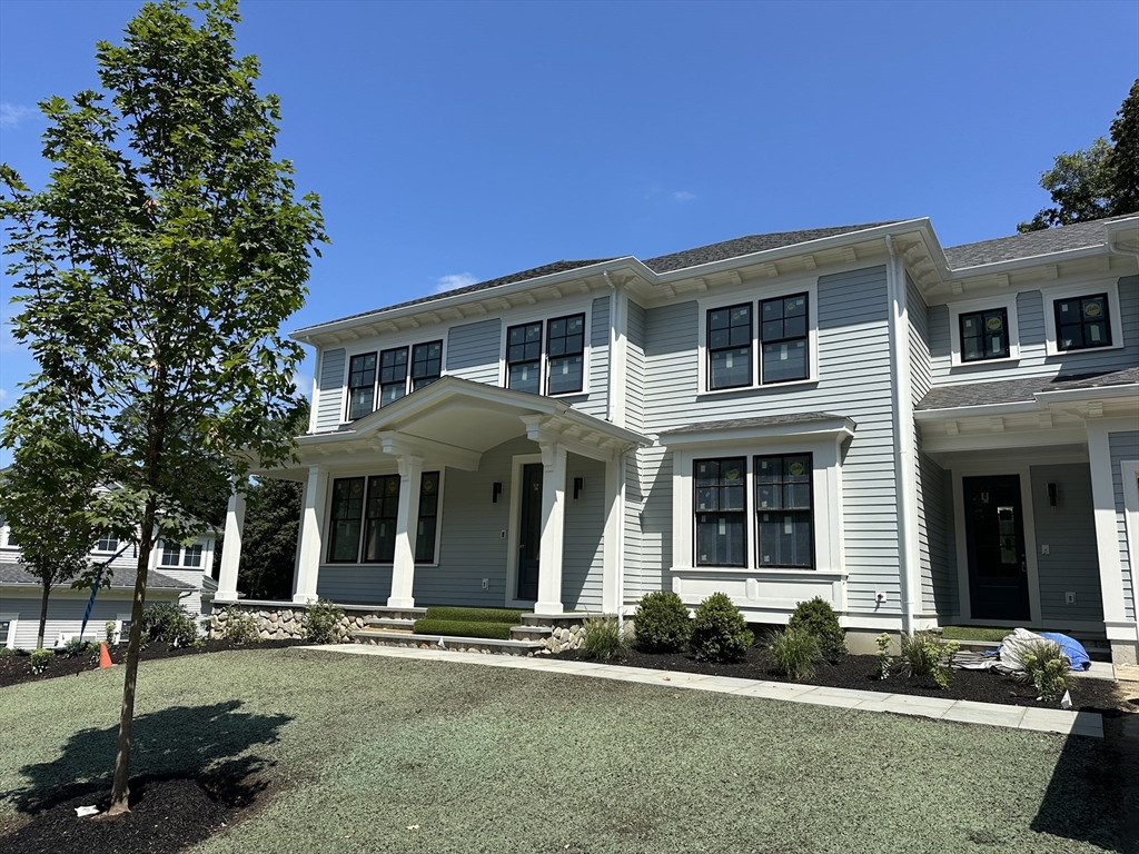 14 Bird Hill Ave, Wellesley