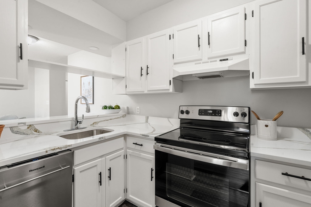 60 Gibson St # 304, Boston Unit: 304