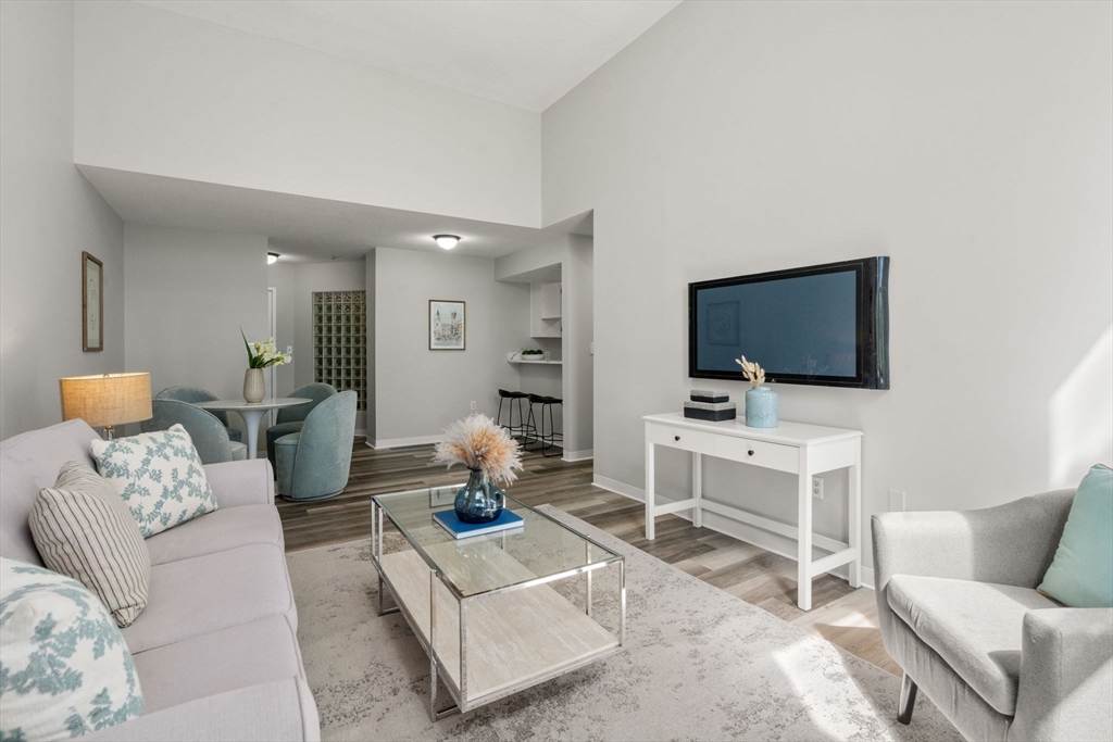 60 Gibson St # 304, Boston Unit: 304