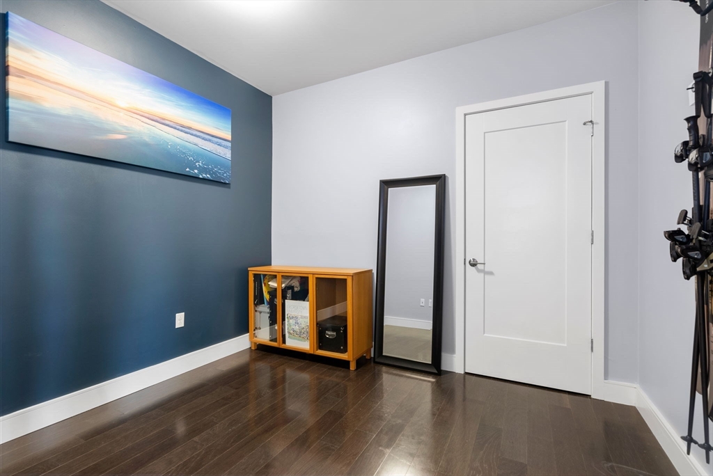 2 West 6th St # 108