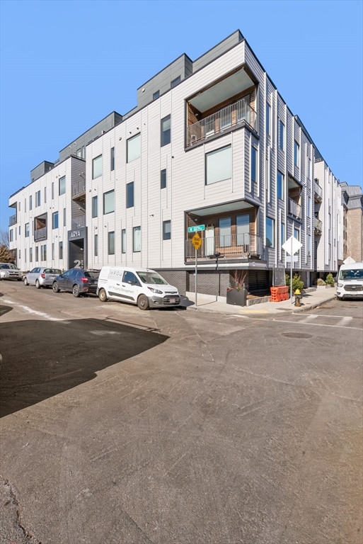 2 West 6th St # 108