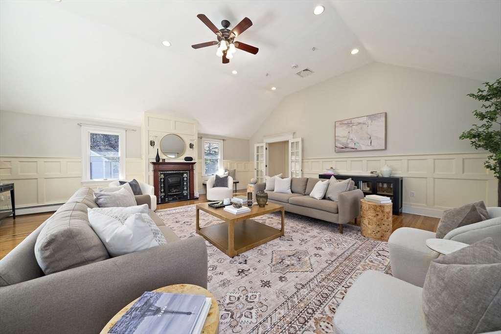 20 Blossom St