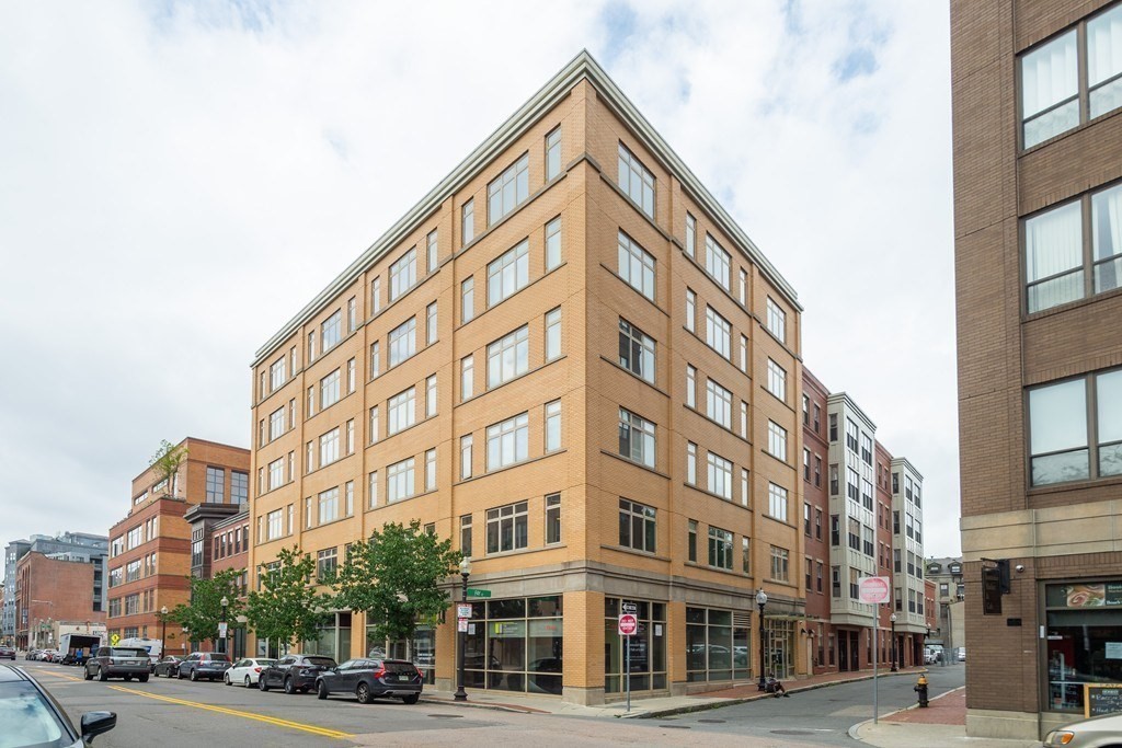 35 Fay St # 610