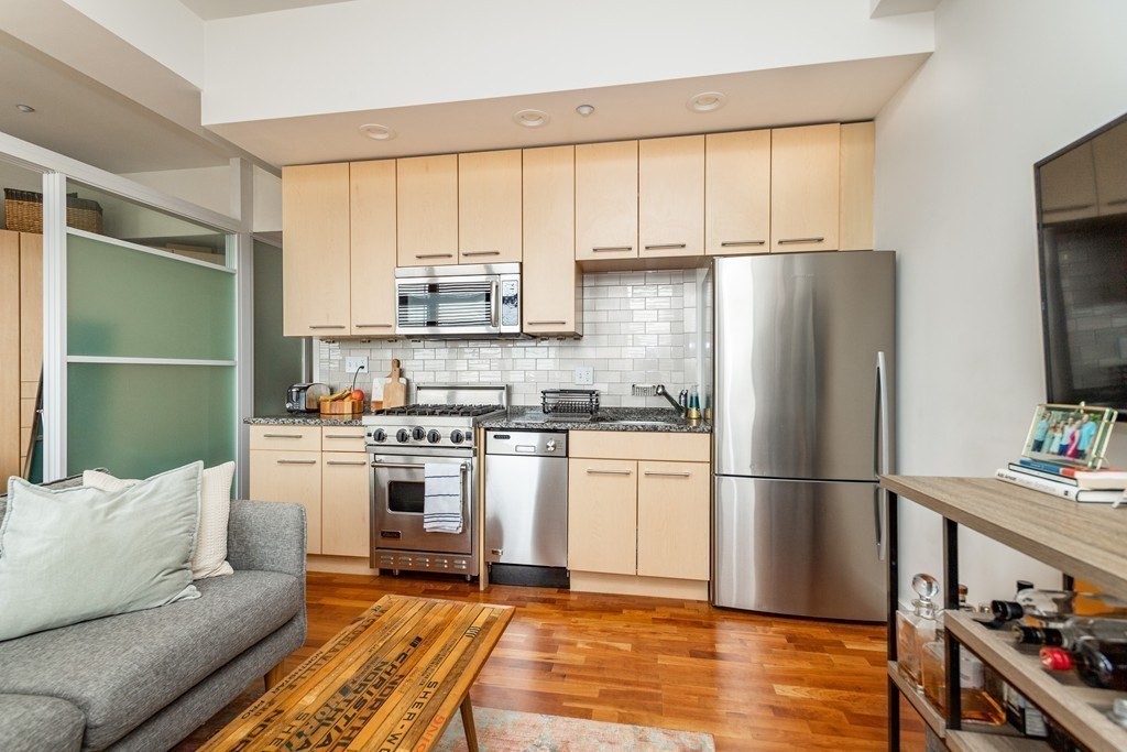 35 Fay St # 610