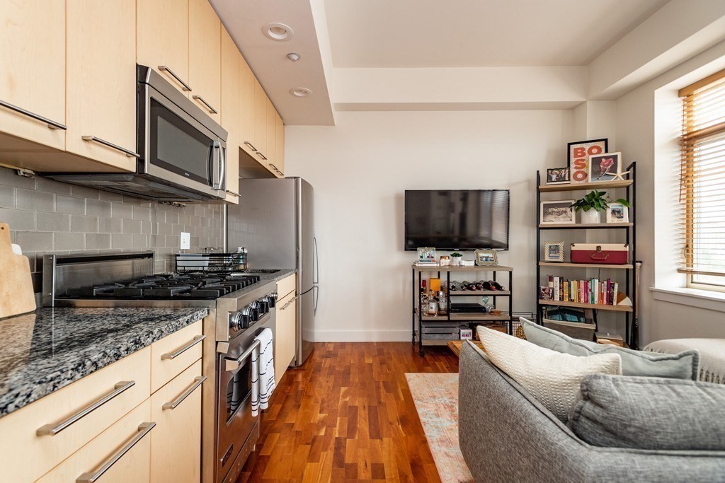 35 Fay St # 610